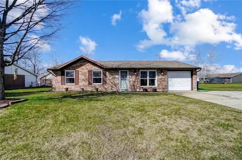 303 Meadowview Ln, Anna, OH 45302