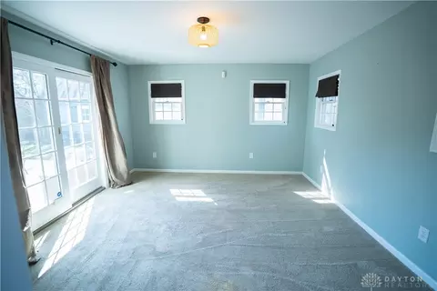 615 N Tanglewood Dr, Springfield, OH 45504 photo 18