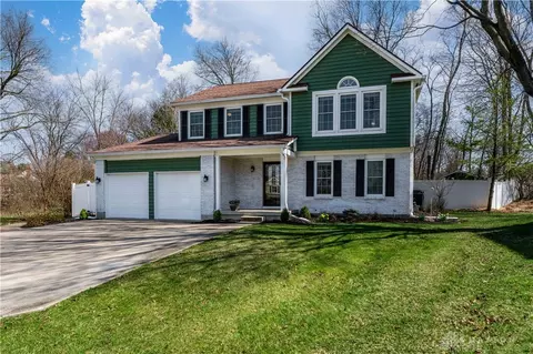 1858 Redleaf Ct, Dayton, OH 45432