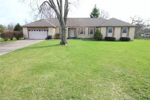 7382 Timbernoll Dr, West Chester, OH 45069