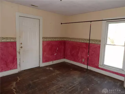 Bedroom - 1851 Delaware Ave, Springfield, OH 45506 photo 3 of 4