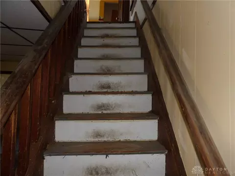 Entry Way - 1851 Delaware Ave, Springfield, OH 45506 photo 1 of 1