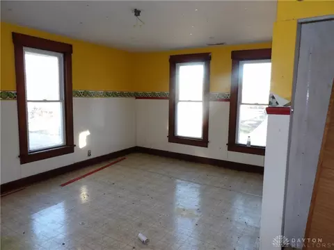 Bedroom - 1851 Delaware Ave, Springfield, OH 45506 photo 2 of 4