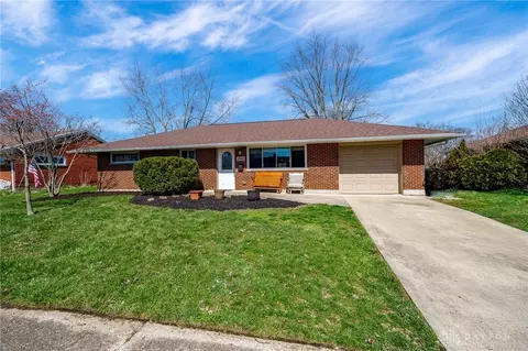 4387 Lambeth Dr, Huber Heights, OH 45424