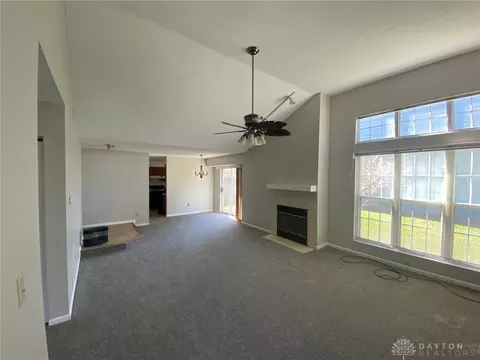 140 Queens Xing, Centerville, OH 45458 photo 3