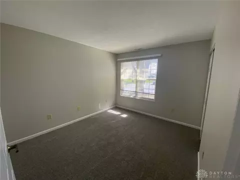 140 Queens Xing, Centerville, OH 45458 photo 5