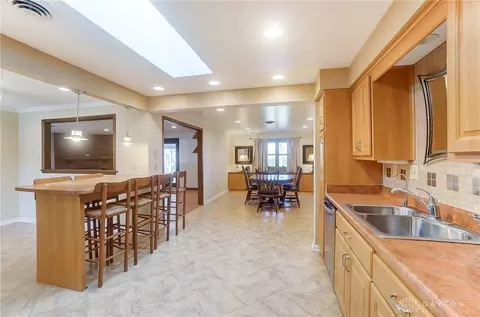 929 E David Rd, Dayton, OH 45429 photo 18