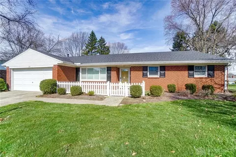 929 E David Rd, Dayton, OH 45429 photo 2