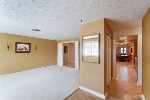 929 E David Rd, Dayton, OH 45429 photo 7