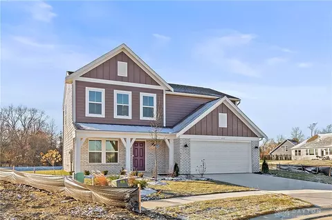 612 Tulip Ct, Yellow Springs Vlg, OH 45387