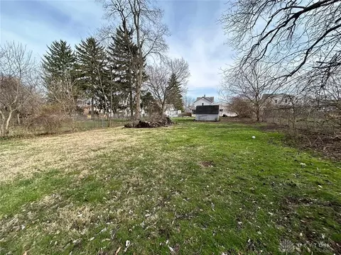 1131 Beacon St, Springfield, OH 45505 photo 8