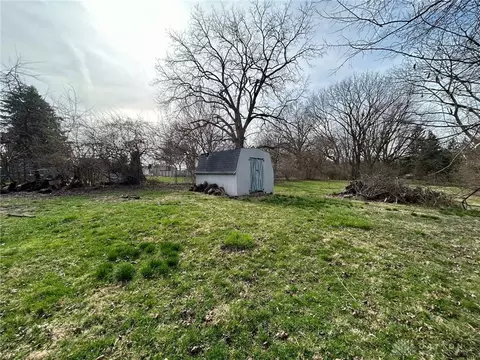 1131 Beacon St, Springfield, OH 45505 photo 9