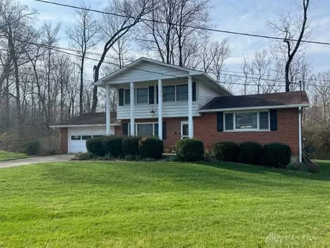 11602 Sharonwoods Ct, Cincinnati, OH 45241