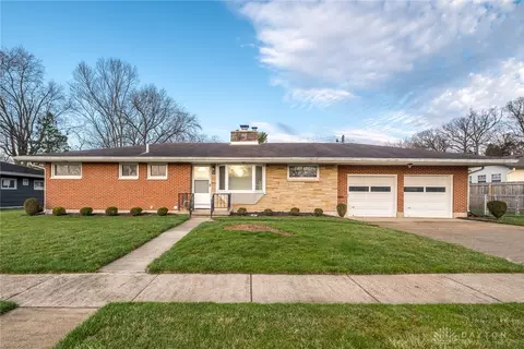 1243 Dellinger Dr, Fairborn, OH 45324