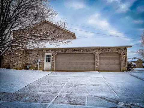 2638 Jenny Marie Dr, Xenia, OH 45385
