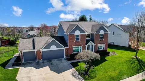 1316 Rose Lake Dr, Bellbrook, OH 45305
