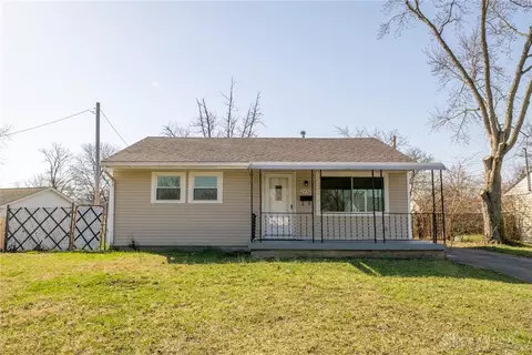 2432 Vale Dr, Dayton, OH 45420