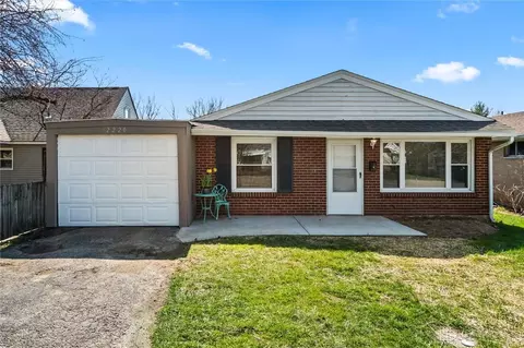 2220 Cadie Ave, Dayton, OH 45414