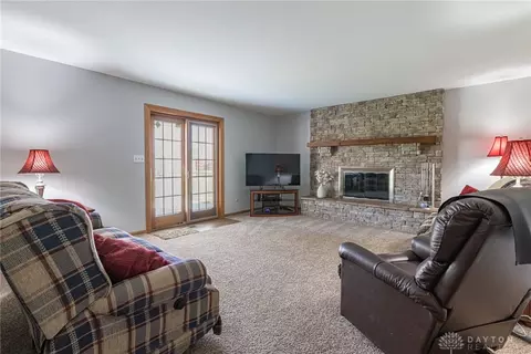 1051 Hyde Park Dr, Centerville, OH 45429 photo 15