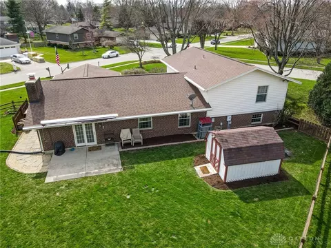 1051 Hyde Park Dr, Centerville, OH 45429 photo 55