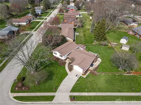 1051 Hyde Park Dr, Centerville, OH 45429 photo 50