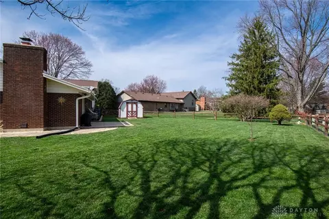 1051 Hyde Park Dr, Centerville, OH 45429 photo 38