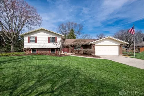 1051 Hyde Park Dr, Centerville, OH 45429 photo 47