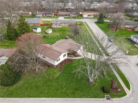 1051 Hyde Park Dr, Centerville, OH 45429 photo 57