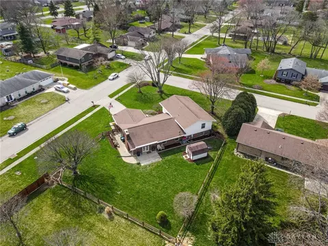 1051 Hyde Park Dr, Centerville, OH 45429 photo 53