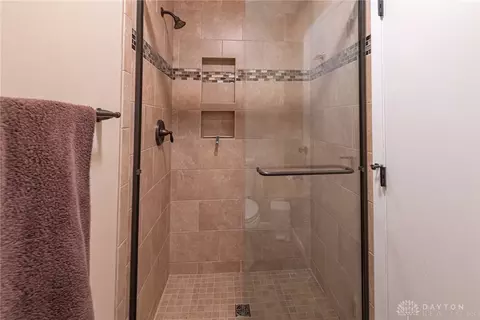 1051 Hyde Park Dr, Centerville, OH 45429 photo 32