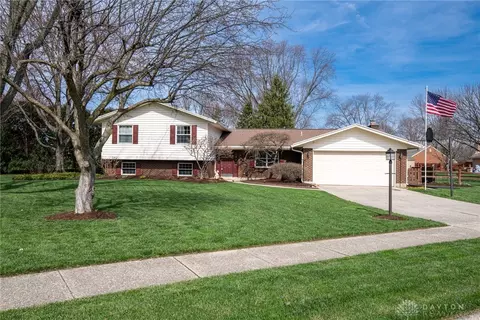 1051 Hyde Park Dr, Centerville, OH 45429 photo 46