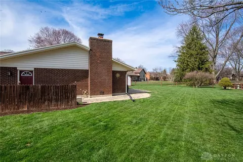 1051 Hyde Park Dr, Centerville, OH 45429 photo 45