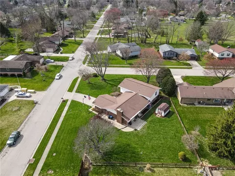 1051 Hyde Park Dr, Centerville, OH 45429 photo 52