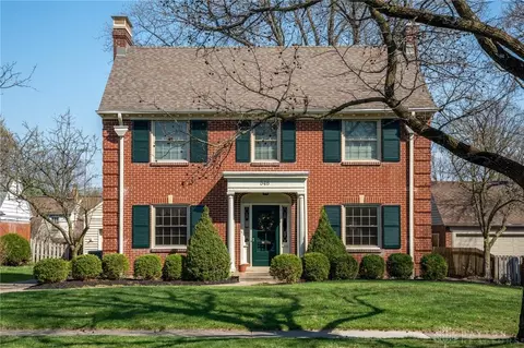 546 Hathaway Rd, Oakwood, OH 45419