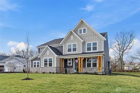 25 Wadestone Ln, Springboro, OH 45066