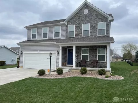 141 Westrock Farm Dr, Englewood, OH 45322
