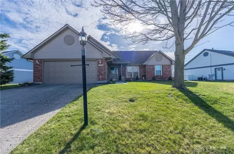 2026 Northcreek Dr, Englewood, OH 45322
