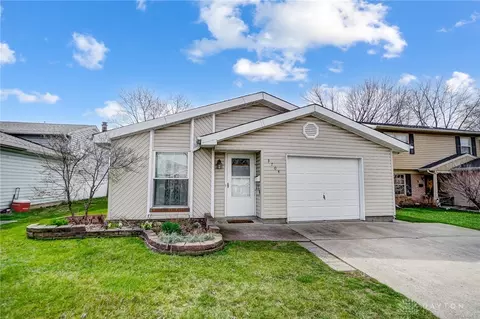3704 Greenview Dr, Middletown, OH 45044