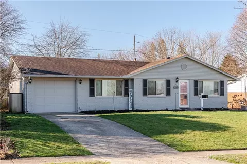 6707 New Horizon Ave, Enon, OH 45323