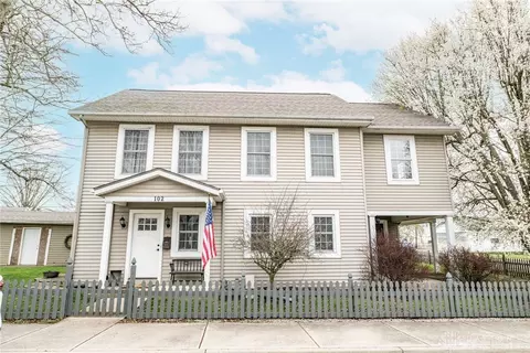 102 S Elm St, Farmersville, OH 45325