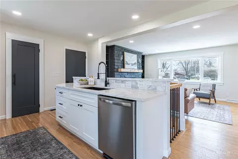 271 E Spring Valley Pike, Centerville, OH 45458 photo 7