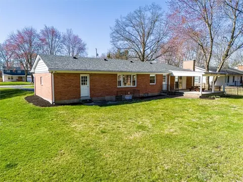 9016 Foxhunter Ln, Cincinnati, OH 45242 photo 3