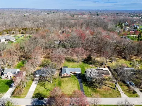 9016 Foxhunter Ln, Cincinnati, OH 45242 photo 12