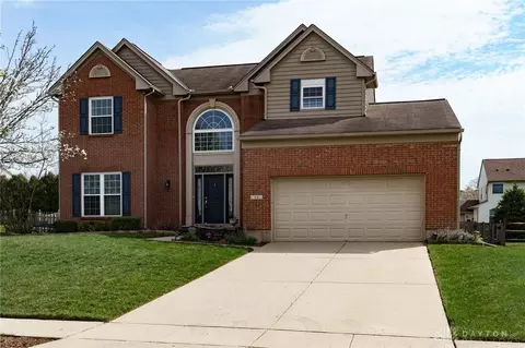 64 W Waterbury Dr, Springboro, OH 45066