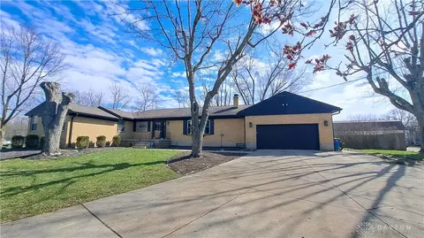 6262 Garber Rd, Dayton, OH 45415