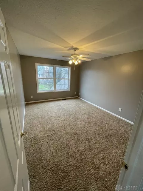 129 Diamond Dr, Centerville, OH 45458 photo 6