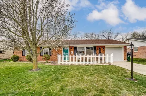 839 Graceland Dr, West Carrollton, OH 45449