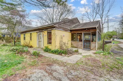 421 Fairfield Pike, Yellow Springs, OH 45387