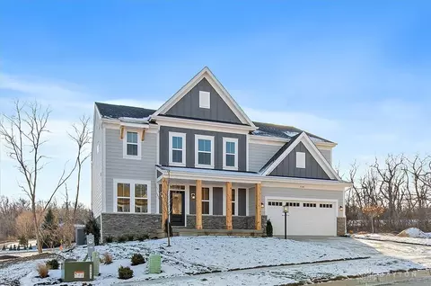 2599 Golden Leaf Dr, Beavercreek, OH 45431