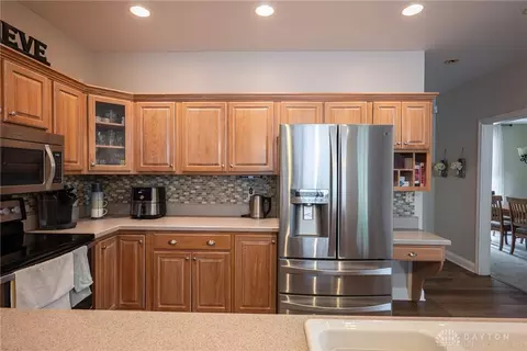 Kitchen - 50 Devon Ct, Springboro, OH 45066 photo 3 of 5